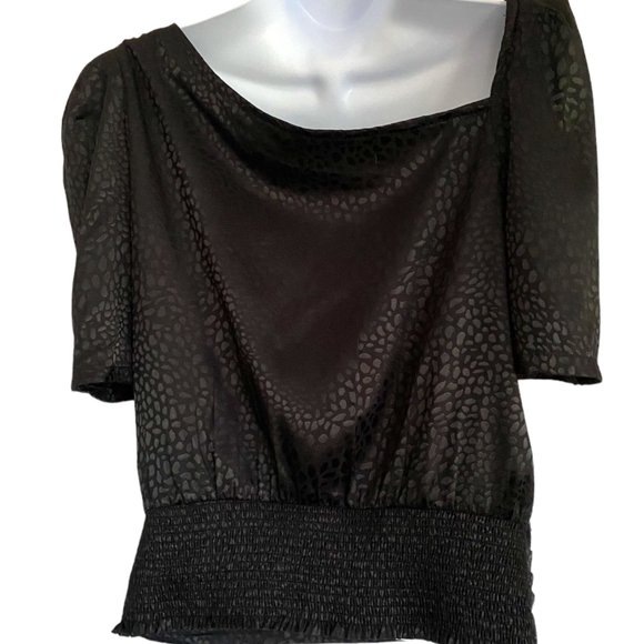Milk & Honey Black on Black Peek-a-Boo Cut Out Front Puff Short Sleeves Sz L #01 - Picture 3 of 8